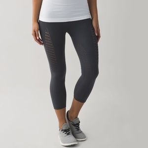 Lululemon Athletica Light Speed Crop Gray Sz 4